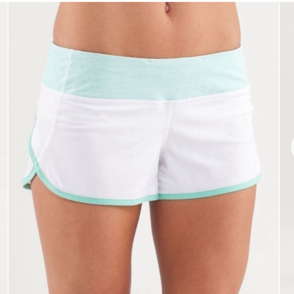 Lululemon Turbo Run Short Size 8 Wee Stripe White Menthol Gym Running W7302S